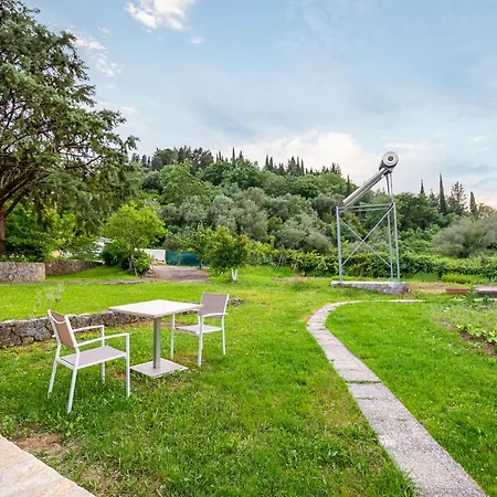 Valentina's Pouládes